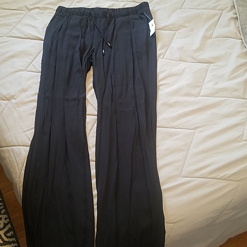 Black crepe pants